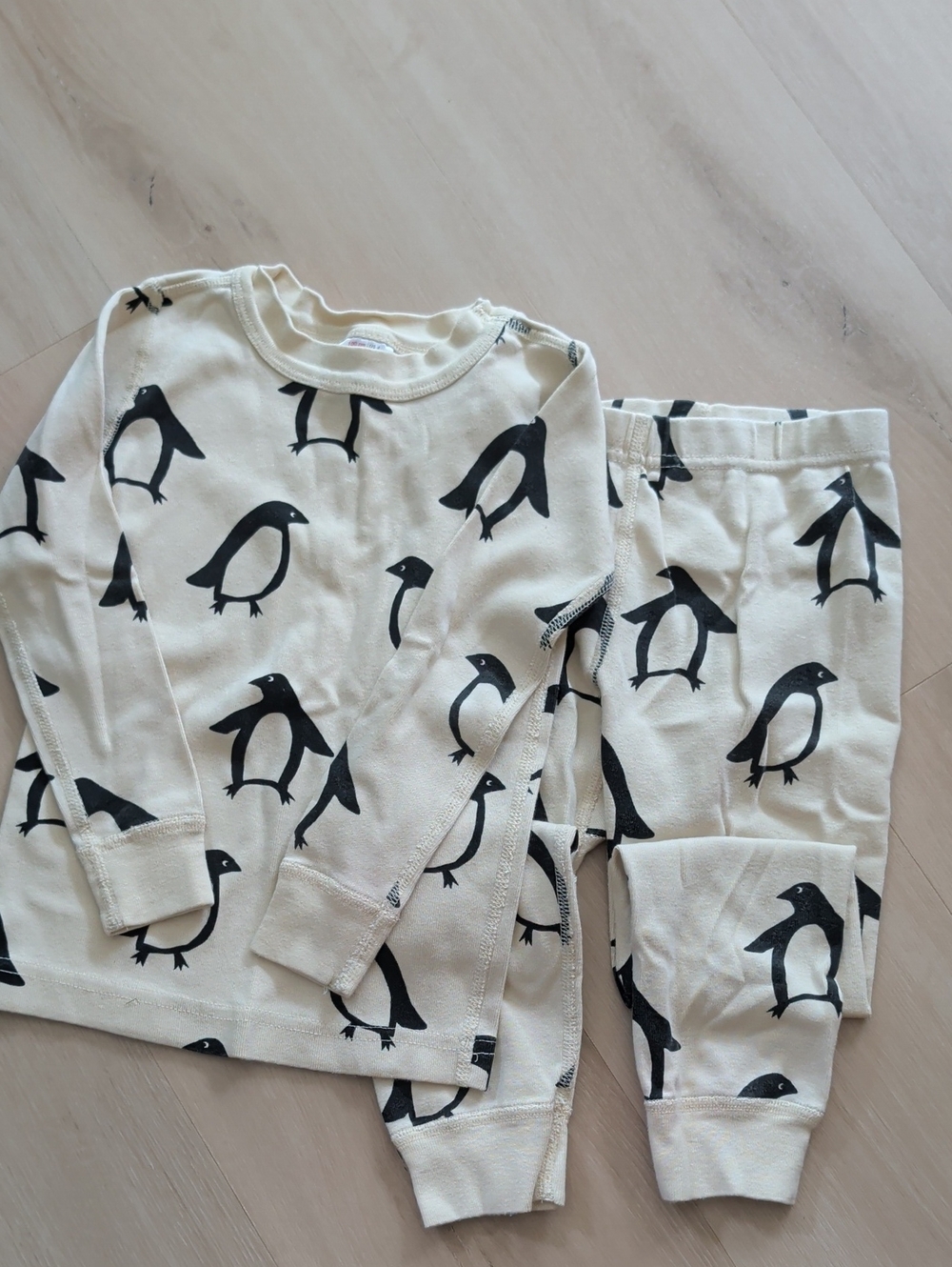 Lot Of Two Hanna Andersson Winter Pajamas long sleeve Size 4 Penguins Pine Trees - Picture 3 of 5